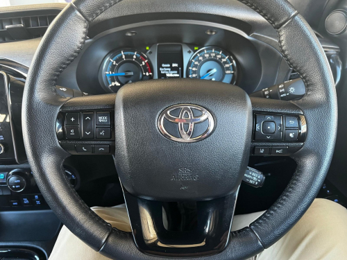 Toyota Hilux Double Cab DC 2.8GD6 4X4 LGD 6MT in Namibia