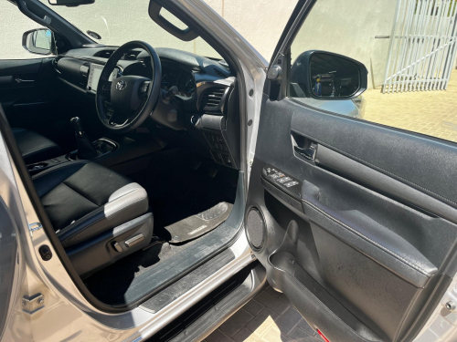 Toyota Hilux Double Cab DC 2.8GD6 4X4 LGD 6MT in Namibia