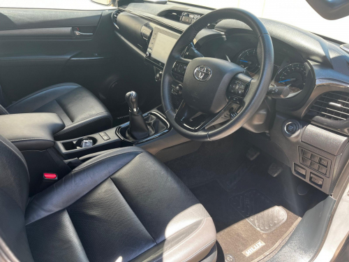 Toyota Hilux Double Cab DC 2.8GD6 4X4 LGD 6MT in Namibia