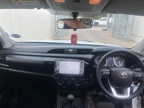 Toyota Hilux SC 2.4 4x2 MT in Namibia