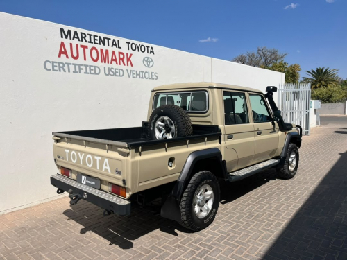 Toyota Land Cruiser Pickup LC79 4.5 Diesel V8 D/C in Namibia