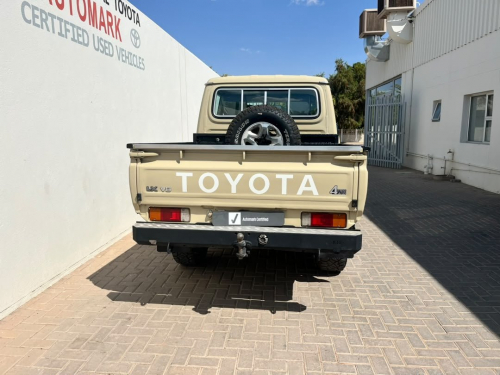 Toyota Land Cruiser Pickup LC79 4.5 Diesel V8 D/C in Namibia