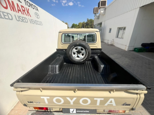 Toyota Land Cruiser Pickup LC79 4.5 Diesel V8 D/C in Namibia