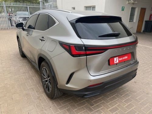 Lexus Nx 350h Ex hybrid in Namibia