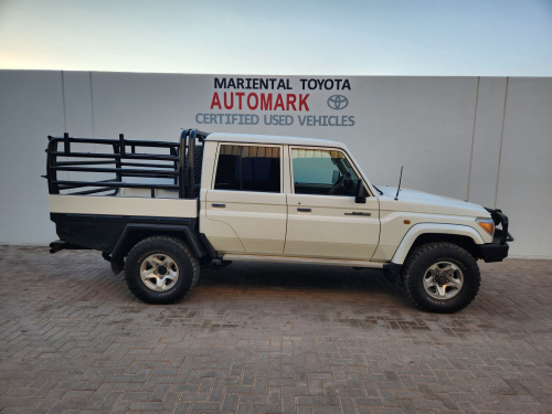 Toyota Land Cruiser DC 4.0 V6 Petrol in Namibia