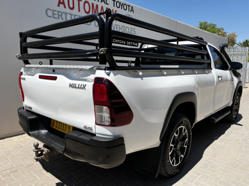 Toyota HILUX SC 2.8 4X4 M/T LEGEND 50 in Namibia