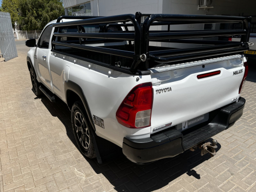 Toyota HILUX SC 2.8 4X4 M/T LEGEND 50 in Namibia