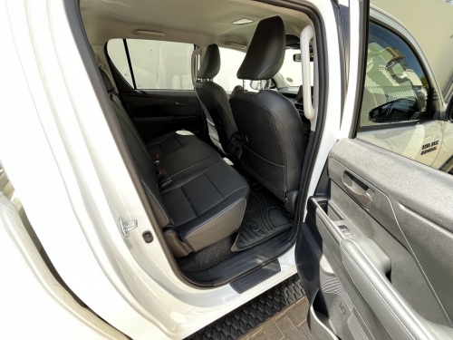 Toyota HILUX DC LEGEND AT RB in Namibia