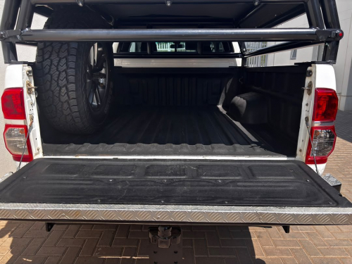 Toyota Hilux Extra Cab XC 3.0 D-4D 4X4 DAKAR in Namibia