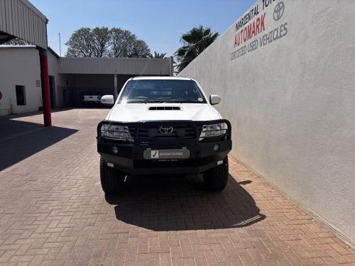 Toyota Hilux Extra Cab XC 3.0 D-4D 4X4 DAKAR in Namibia