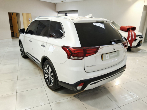 Mitsubishi OUTLANDER 2.4 GLS CVT in Namibia