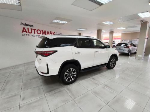 Toyota Fortuner 2.4gd-6 4x4 A/t in Namibia