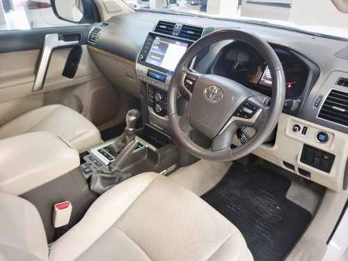 Toyota PRADO VX 2.8 GD A/T in Namibia