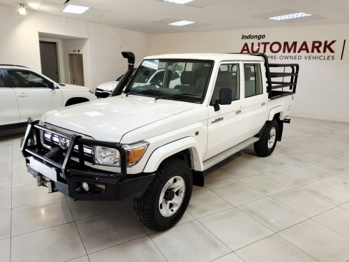 Toyota LANDCRUISER 79 4.2d P/U D/C in Namibia