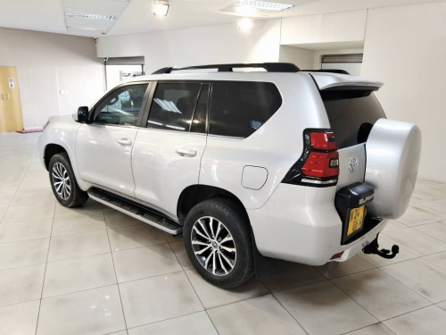 Toyota Prado Vx-l 2.8gd A/t in Namibia