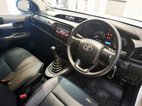 Toyota TOYOTA HILUX 2.4 GD S A/C P/U S/C. in Namibia