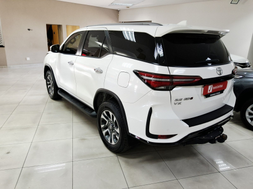 Toyota FORTUNER 2.8GD6 4X4 VX A/T in Namibia