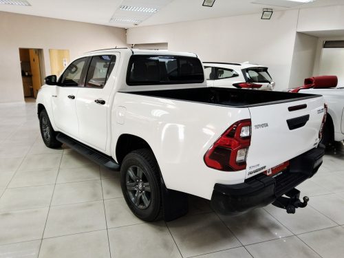 Toyota Hilux 2.8 GD6 RAIDER 4X4 A/T P/U D/C. in Namibia