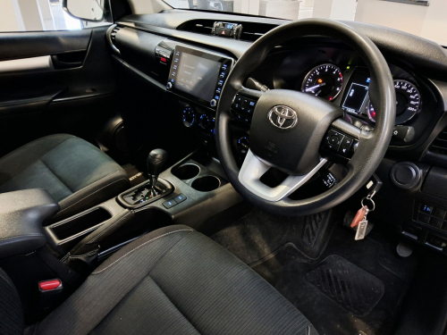Toyota HILUX 2.4 GD6 RAIDER 4X4 A/T P/U D/C. in Namibia