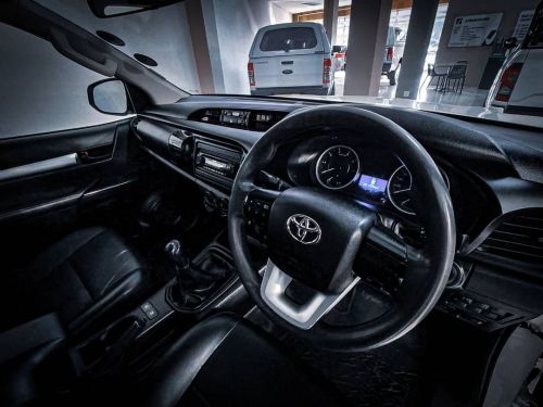 Toyota Toyota Hilux Double Cab DC 2.4GD6 4X4 SR MT (A33) in Namibia