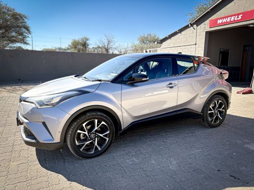 Toyota TOYOTA C-HR 1.2T LUXURY CVT in Namibia