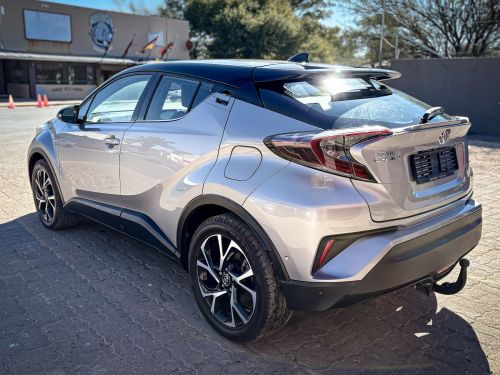 Toyota TOYOTA C-HR 1.2T LUXURY CVT in Namibia