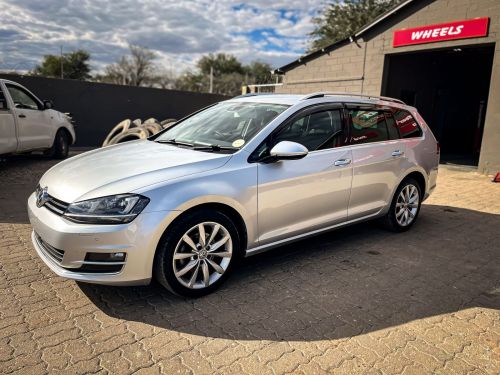Volkswagen VOLKSWAGEN GOLF 1.4 TSI HIGHLINE BLUEMOTION in Namibia