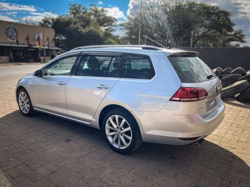 Volkswagen VOLKSWAGEN GOLF 1.4 TSI HIGHLINE BLUEMOTION in Namibia