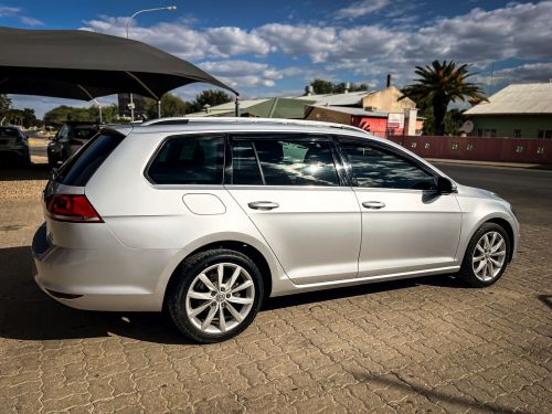 Volkswagen VOLKSWAGEN GOLF 1.4 TSI HIGHLINE BLUEMOTION in Namibia