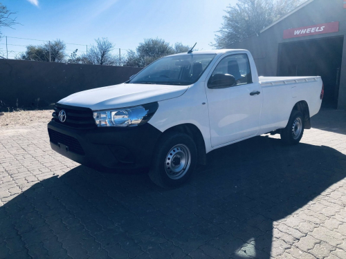 Toyota Hilux 2.4 GD-6 M/T S/C in Namibia