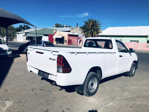 Toyota Hilux 2.4 GD-6 M/T S/C in Namibia