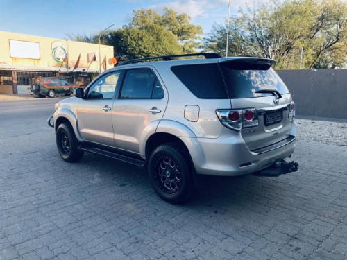 Toyota FORTUNER 3.0 D4D 4X4 in Namibia
