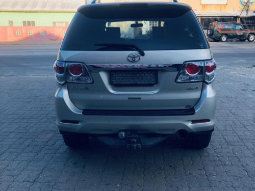 Toyota FORTUNER 3.0 D4D 4X4 in Namibia