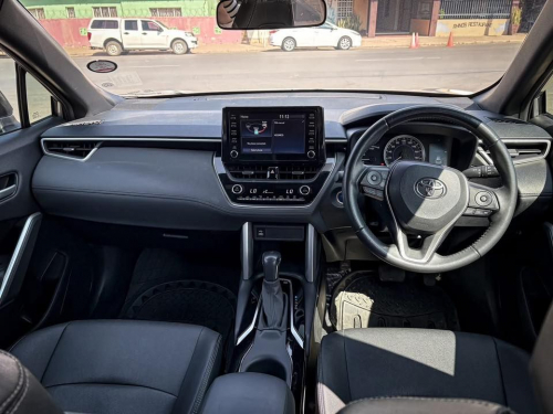 Toyota COROLLA CROSS 1.8 XS HYBRID in Namibia