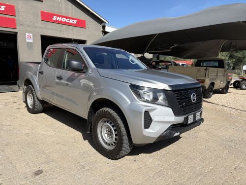 Pre-owned Nissan NISSAN NAVARA 4X4 2.5 SE M/T D/C for sale in 