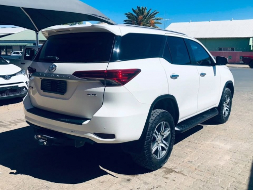 Toyota TOYOTA FORTUNER 2.4 GD-6 4X4 in Namibia