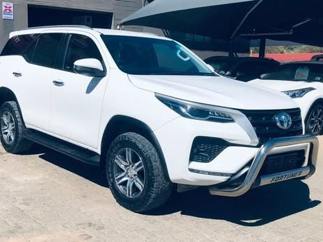 Used Toyota TOYOTA FORTUNER 2.4 GD-6 4X4 for sale in Okahandja