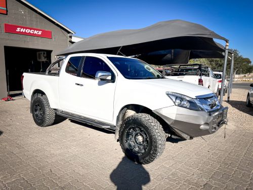 Isuzu ISUZU KB 300D-TEQ 4X4 E/CAB in Namibia