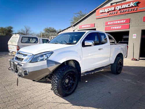 Isuzu ISUZU KB 300D-TEQ 4X4 E/CAB in Namibia