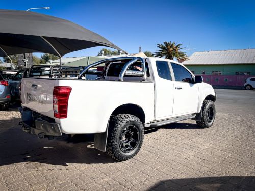 Isuzu ISUZU KB 300D-TEQ 4X4 E/CAB in Namibia