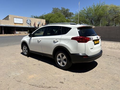 Toyota RAV 4 2.2D GX 4X4 in Namibia