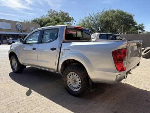 Nissan NISSAN NAVARA 4X4 2.5 SE M/T D/C in Namibia