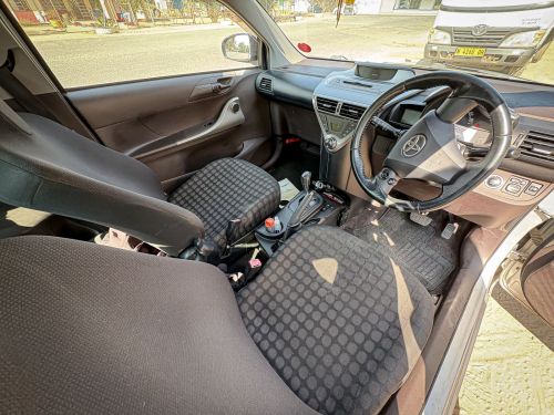 Toyota IQ 1.0 A/T in Namibia
