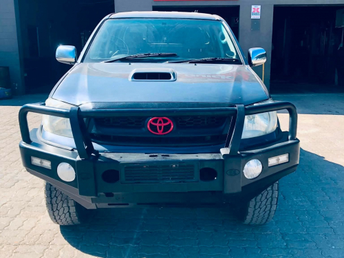 Toyota TOYOTA HILUX D4D 4X4 MT DC DIESEL in Namibia
