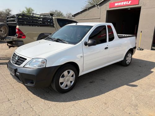 Nissan NISSAN NP200 1.5 A/C M/T in Namibia
