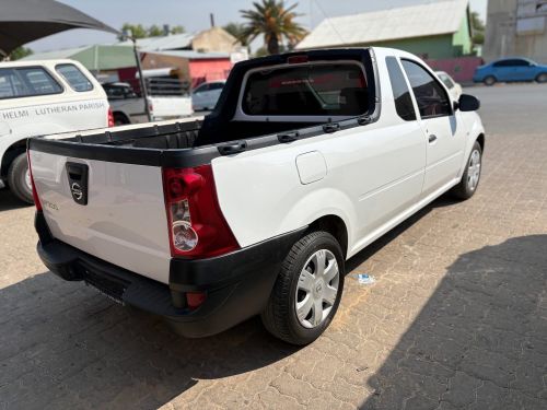 Nissan NISSAN NP200 1.5 A/C M/T in Namibia