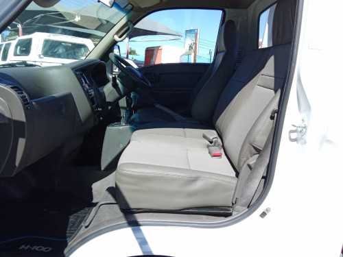 Hyundai H100 2.6D D/S in Namibia