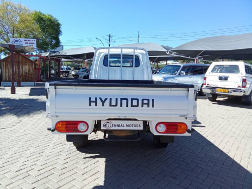 Hyundai H100 2.6D D/S in Namibia