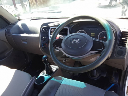 Hyundai H100 2.6D D/S in Namibia