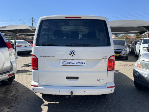 Volkswagen T6 Crewbus 132kw in Namibia